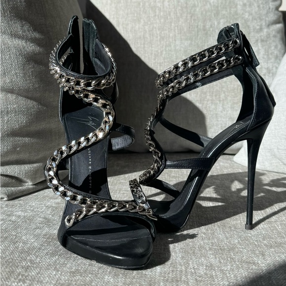 Giuseppe Zanotti Shoes - GIUSEPPE ZANOTTI Black Silver Chain Heels
